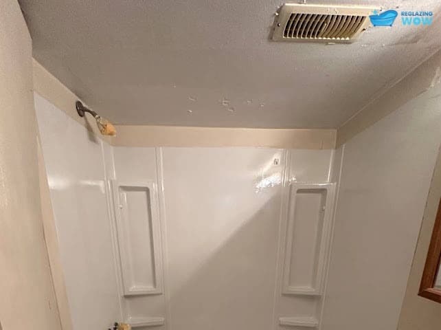 Reglazing WOW - Bathtub Reglazing & Refinishing — photo 3 of 5